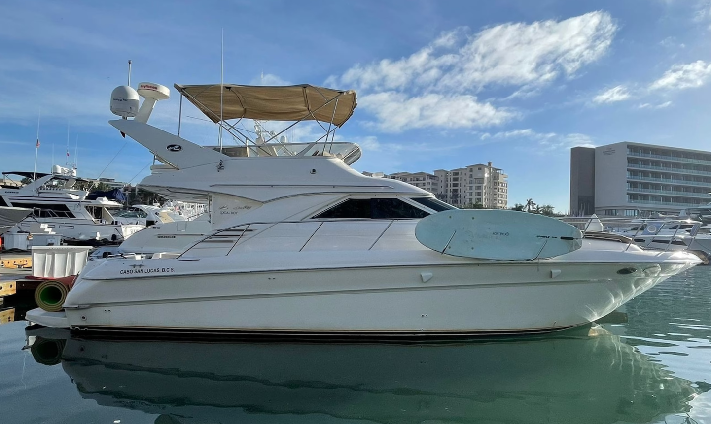 Beautiful 45 FT Sea Ray Flybridge Available in Cabo San Lucas