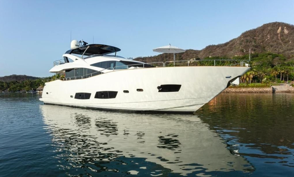Sunseeker 90' — A Luxury Yacht Charter!