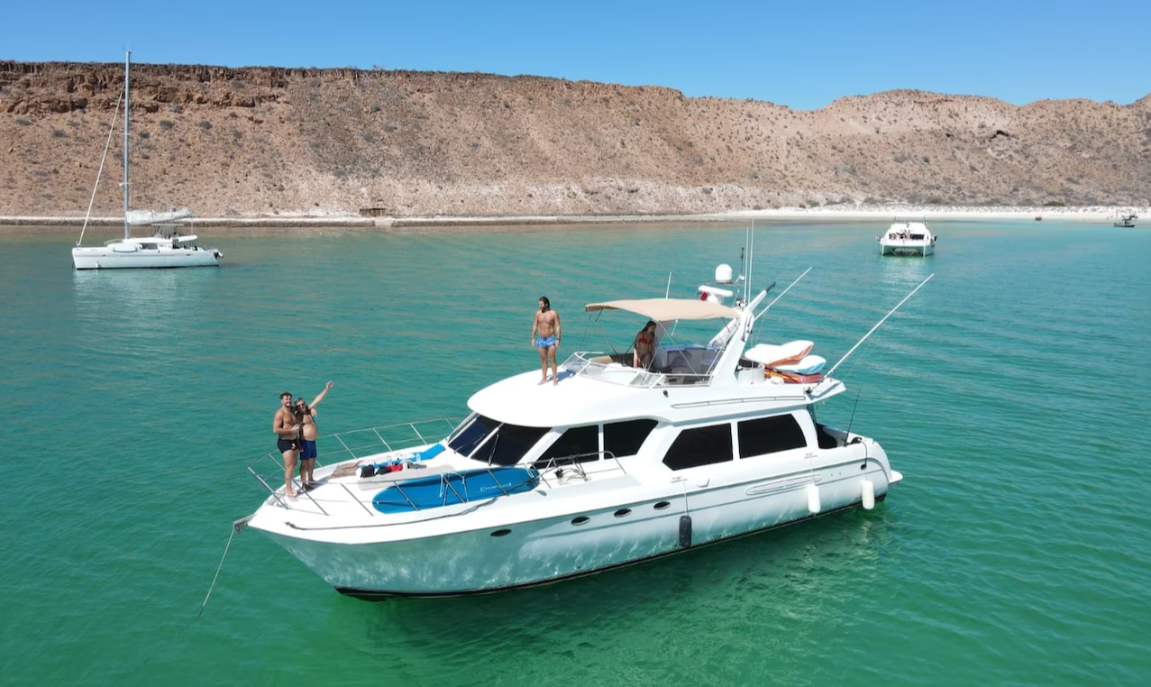 Motor Yacht Rentals in La Paz, Baja California Sur
