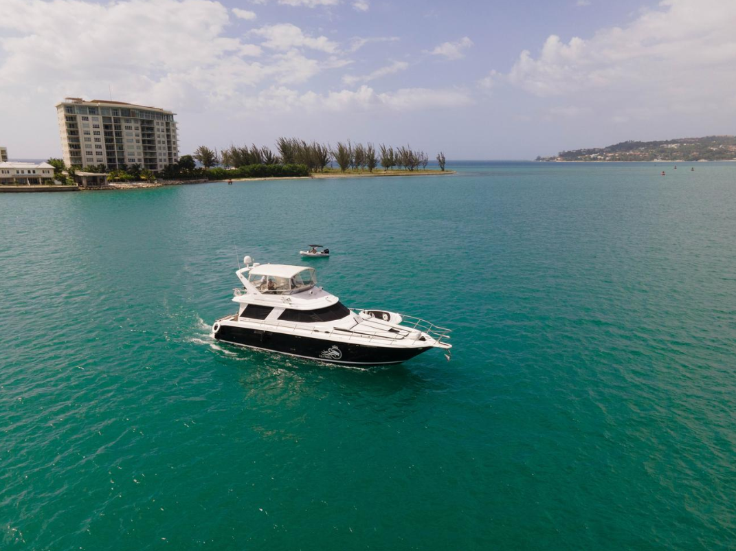 Ultra-Luxury 55-Ft Sea Ray Sedan Yacht in Montego Bay, Jamaica! Private Tours!