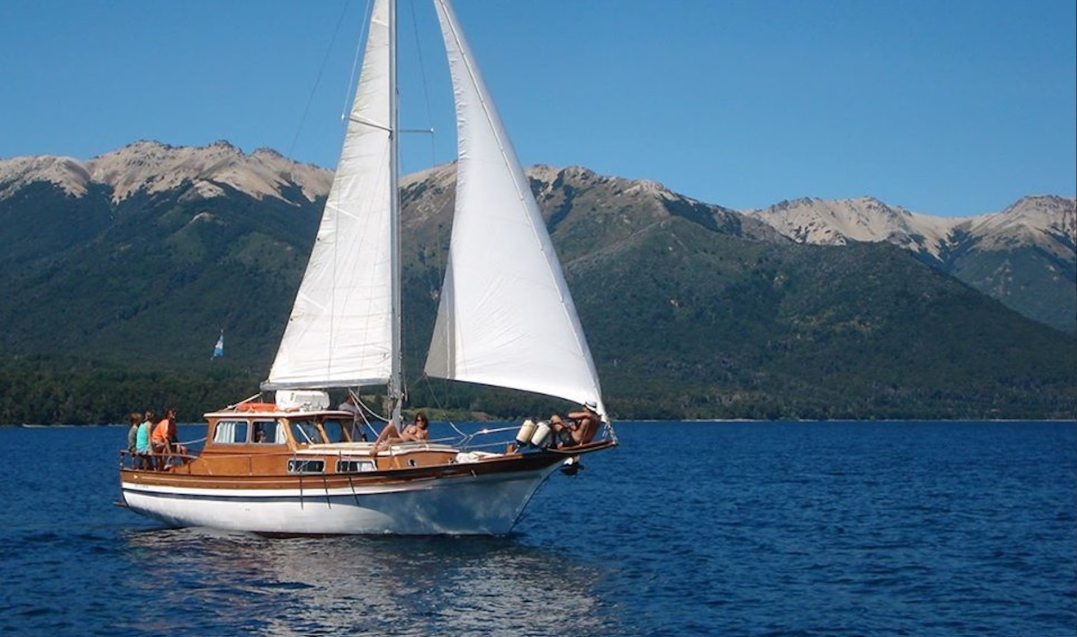 Charter a 36-Ft Impaciente Schooner in Villa La Angostura, Argentina