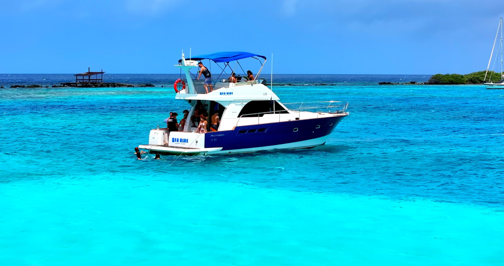 Luxury 46-Ft Antras Yacht Charter in Oranjestad, Aruba