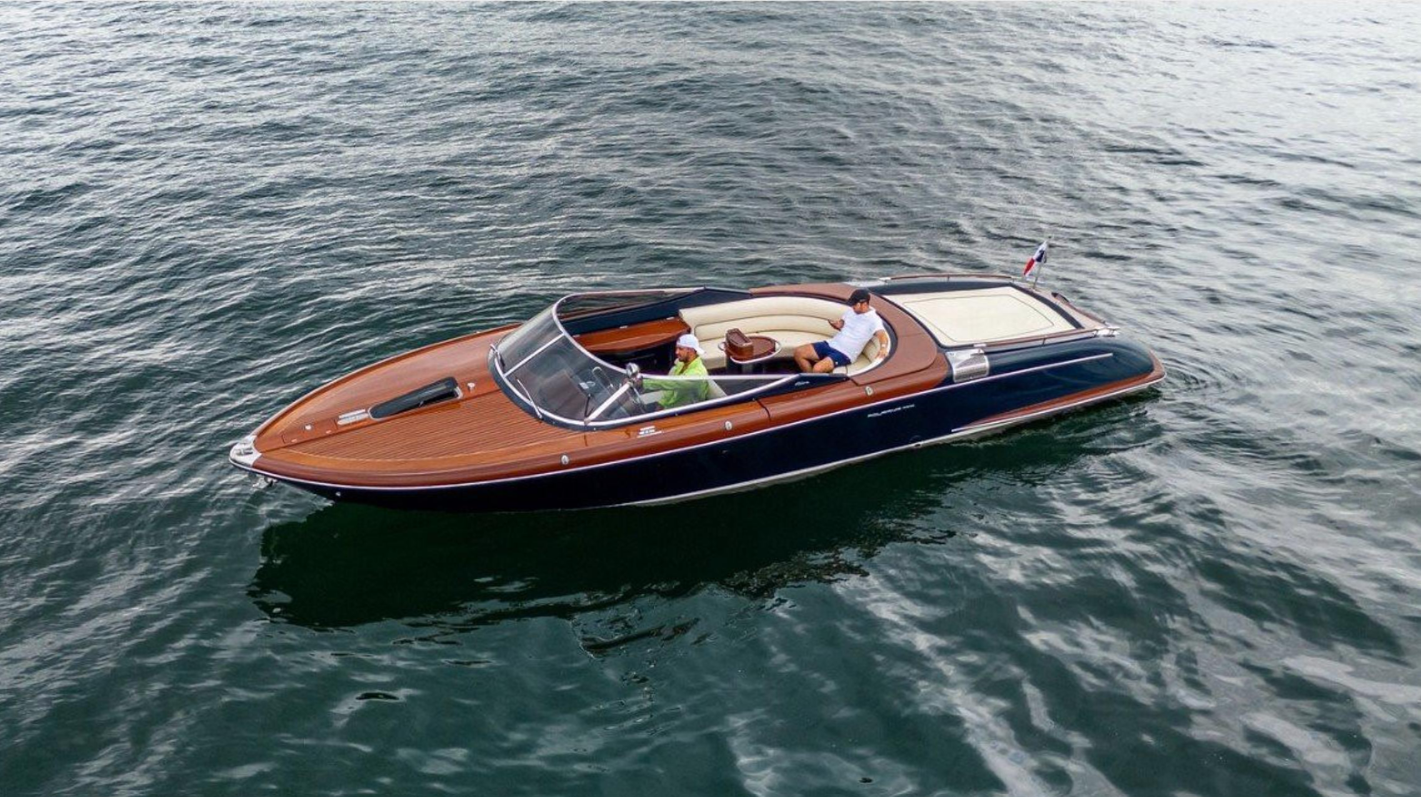 33-Ft Riva Powerboat | Discover Panama’s Breathtaking Coast in Comfort and Style