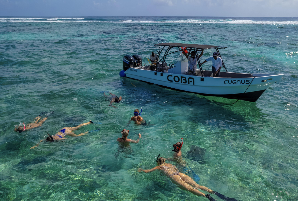 Private Center Console Motorboat Cruise in San Pedro, Belize