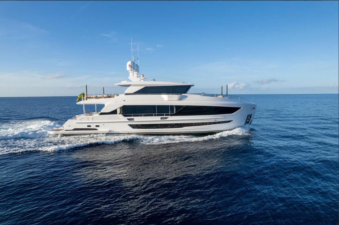 90-Ft Luxury Horizon with Hot Tub, Tender, Seabobs & More for the Bahamas & Caribbean