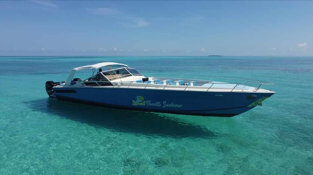 50-Ft Cary Speedboat for Large Group Charters