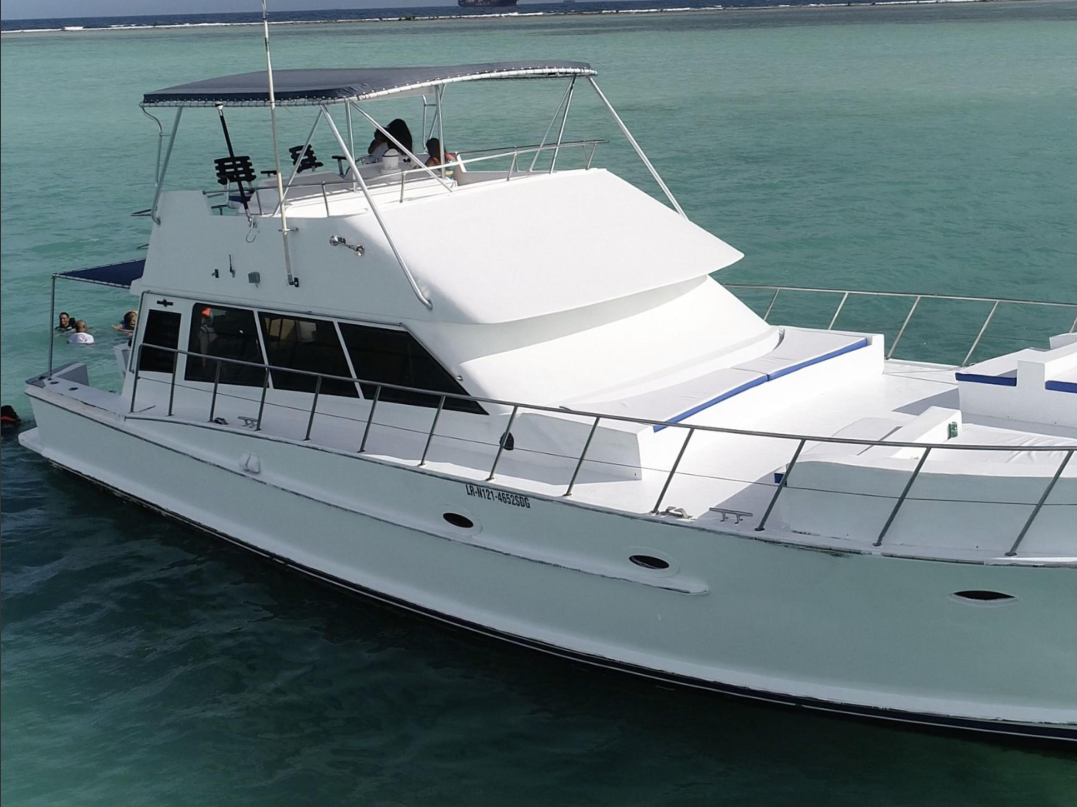 Premium Private Boat Experience in Boca Chica aboard a 56-Ft Halvorsen Yacht