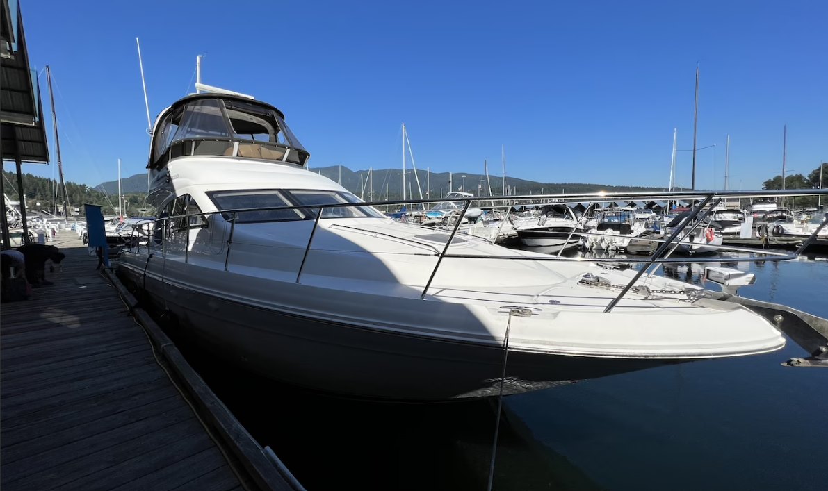 50-Ft Sea Ray Yacht: Waterfall Cruise in Deep Cove
