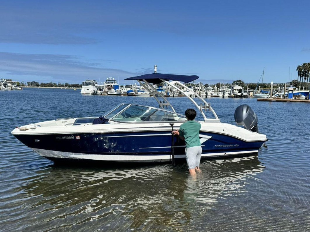 2020 Chaparral 21 H2O Sport Deck Boat for Rent in San Diego