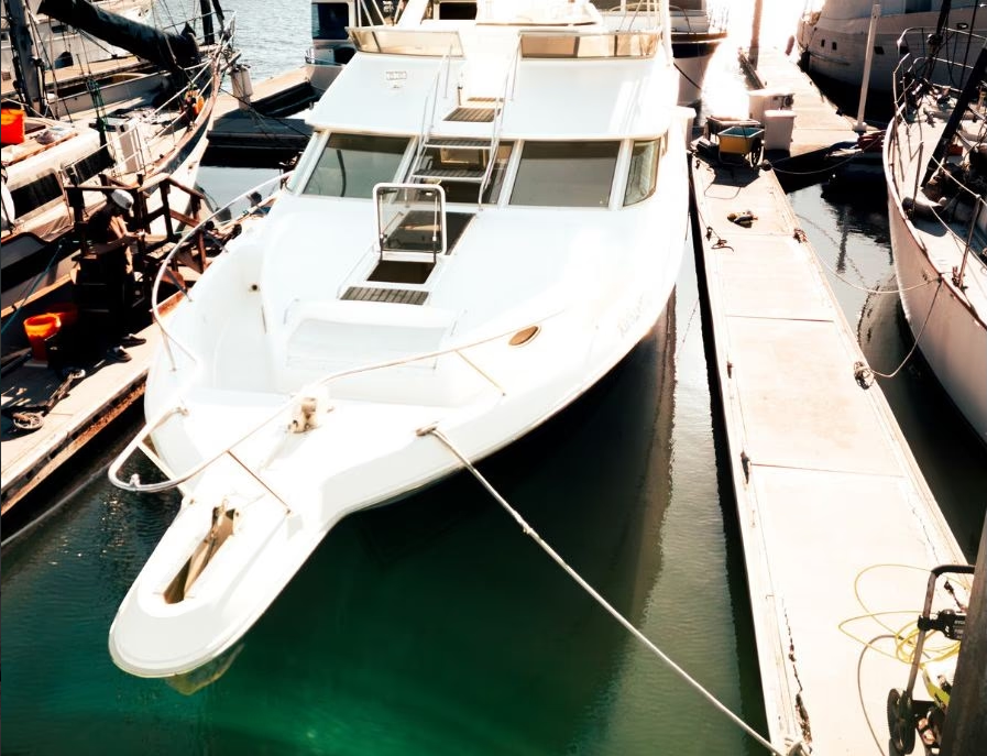 50-Ft Gold Coast Yacht for 13 Guests | Excellent Sound System & Best Crew in San Diego