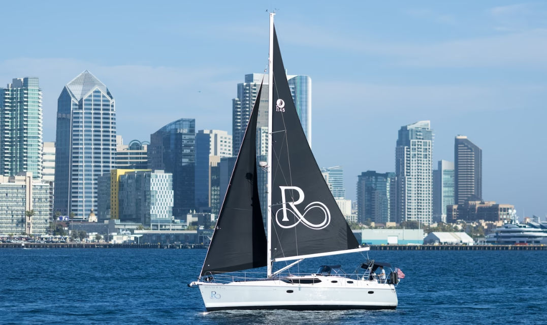 45-Ft Hunter Deck Salon Private Luxury Sailboat | San Diego Bay